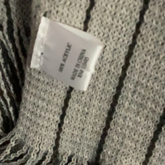 Striped dark grey and light grey Scarf - Picture 4 of 8